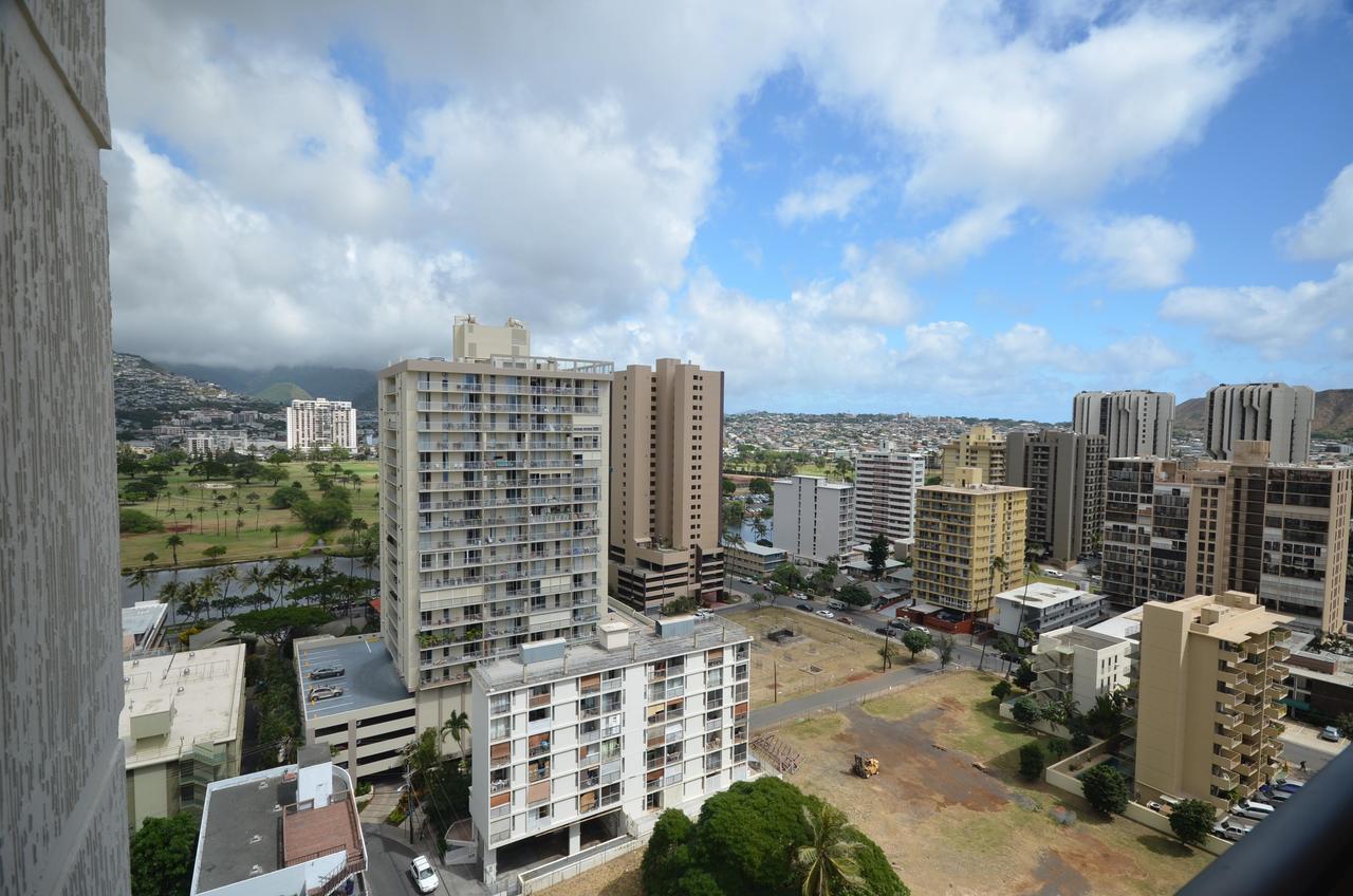 Апарт отель Waikiki Park Heights Гонолулу Экстерьер фото